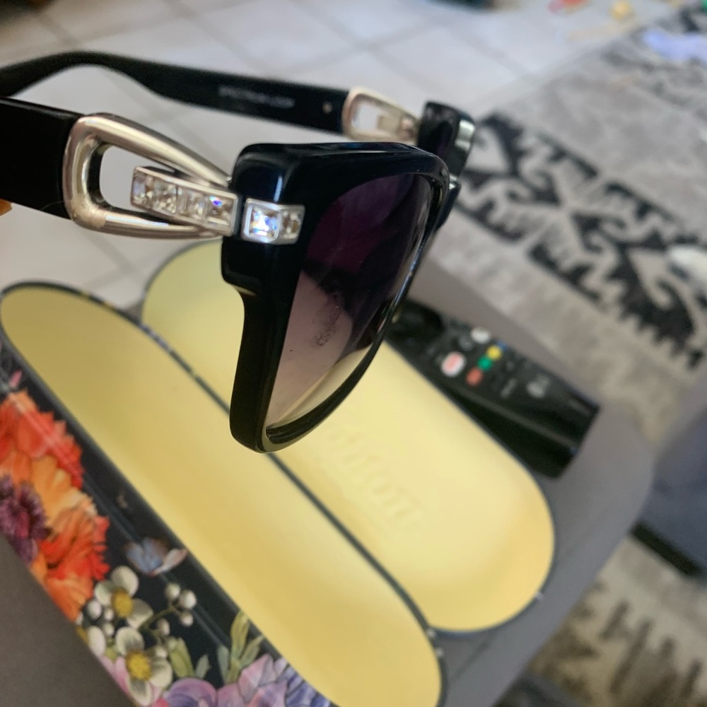 Beautiful Black with rhinestones  and silver hardware sunglasses by Brighton - Picture 3 of 6